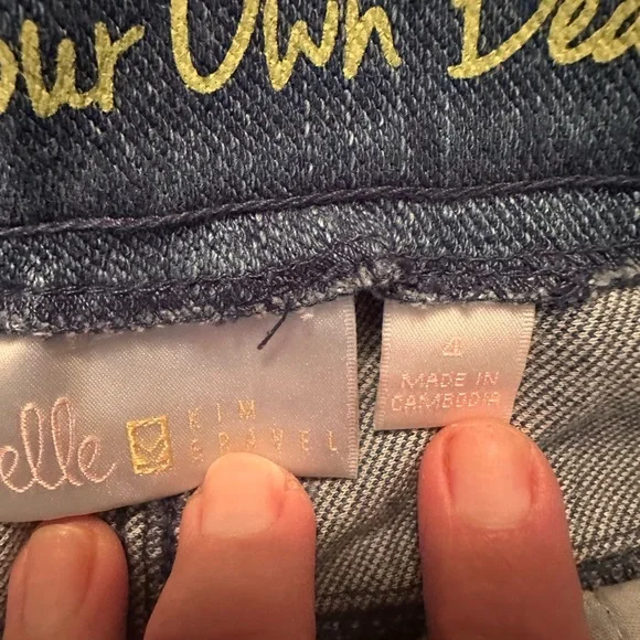 Belle by Kim Gravel Blue Cropped Jeans with Floral Design - Picture 3 of 7